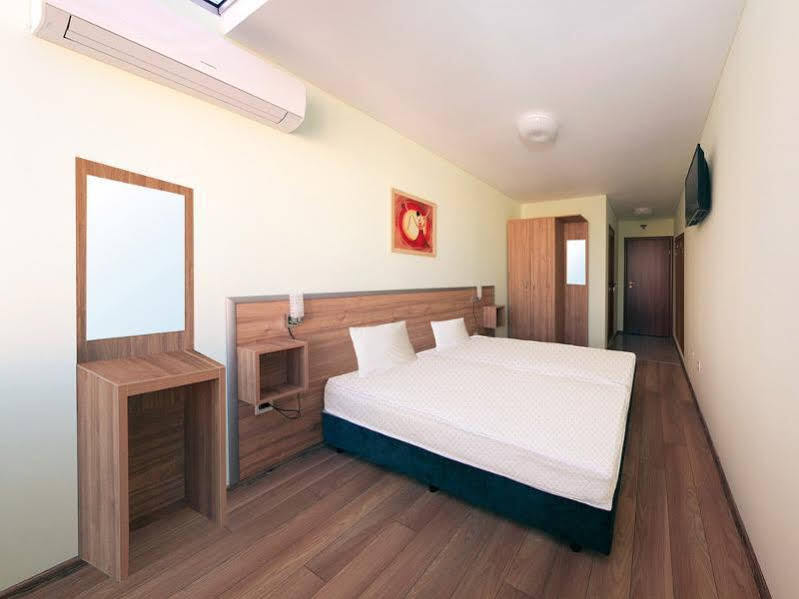 Hotel Gabi พลอฟดิฟ ภายนอก รูปภาพ